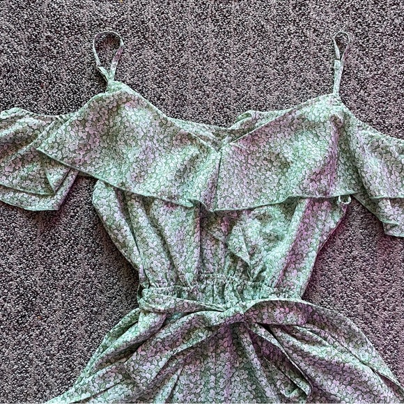 ADORABLE - SHEIN green floral romper - size L - Picture 6 of 8
